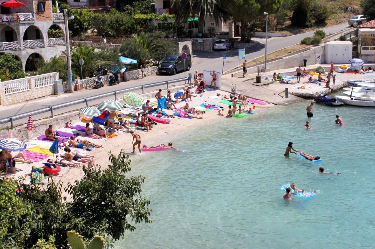 Apartments By The Sea Businci, Ciovo - 9450 تروغير المظهر الخارجي الصورة