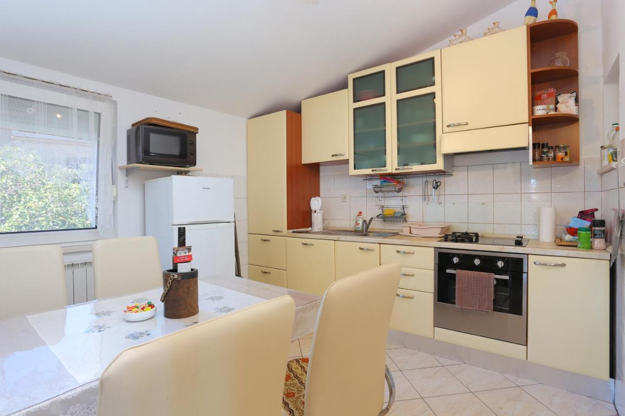 Apartments By The Sea Businci, Ciovo - 9450 تروغير المظهر الخارجي الصورة